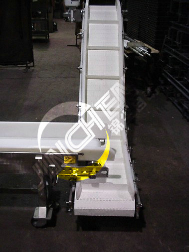 水平網帶線和爬坡網帶線垂直銜接輸送