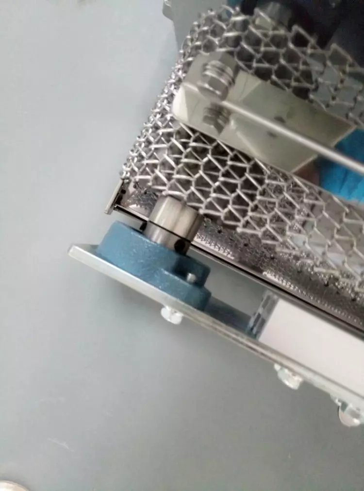 金屬網帶線頭部圖片